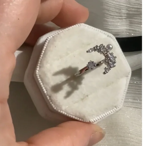 -Luxurious Open design  celestial themed Cz Diamond & Pearl moon Ring - Picture 12 of 15